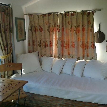Giverny Cottage Saint-Coulomb Dış mekan fotoğraf